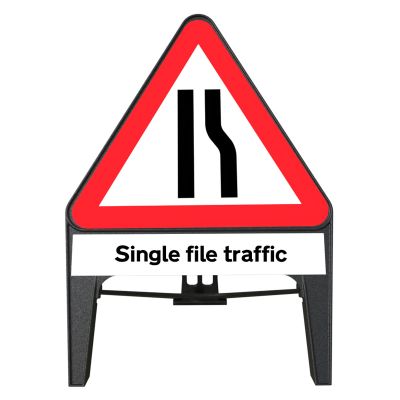 Road Narrows Right Q-Sign with Single File Supplementary Plate 750mm