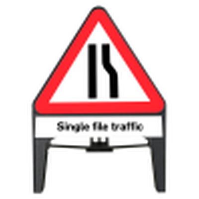 Road Narrows Right Q-Sign with Single File Supplementary Plate 750mm