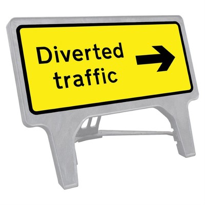 Q-Sign Face Only - Diverted Traffic Arrow Right - 1050 x 450mm